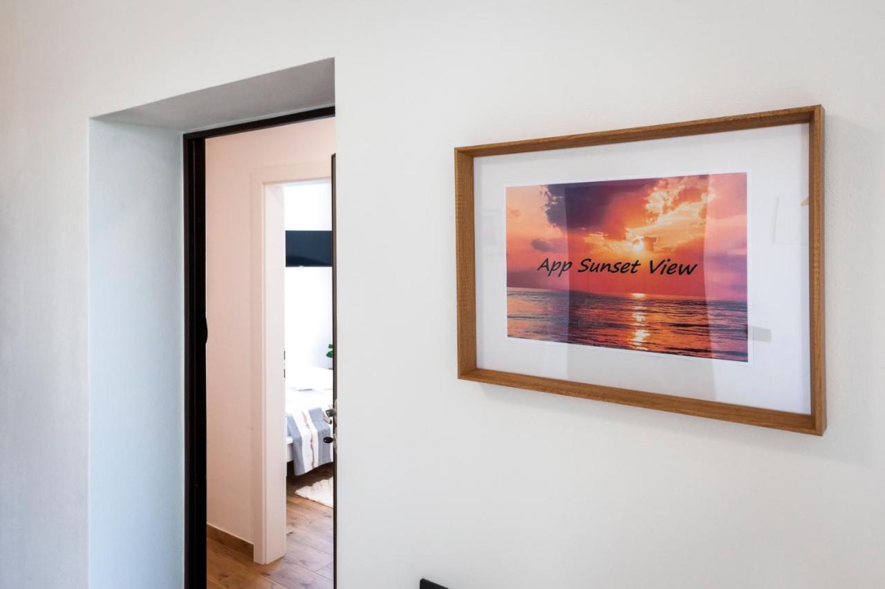 Apartments Sunrise & Sunset Rovigno Esterno foto